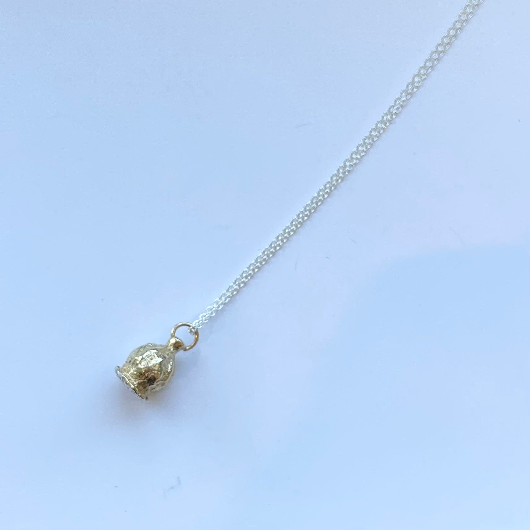 Poppy seed head necklace gold