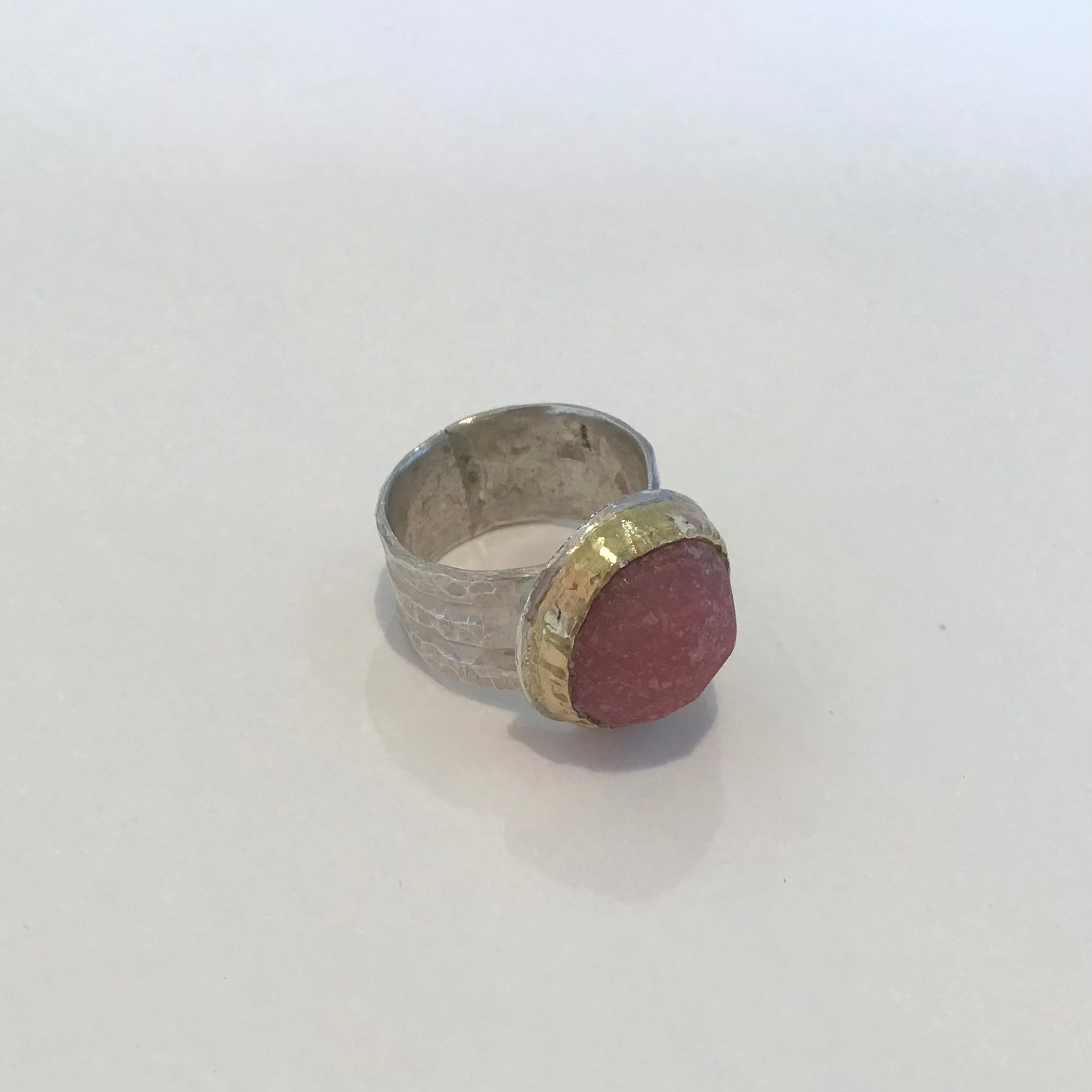 Thulite two groove ring