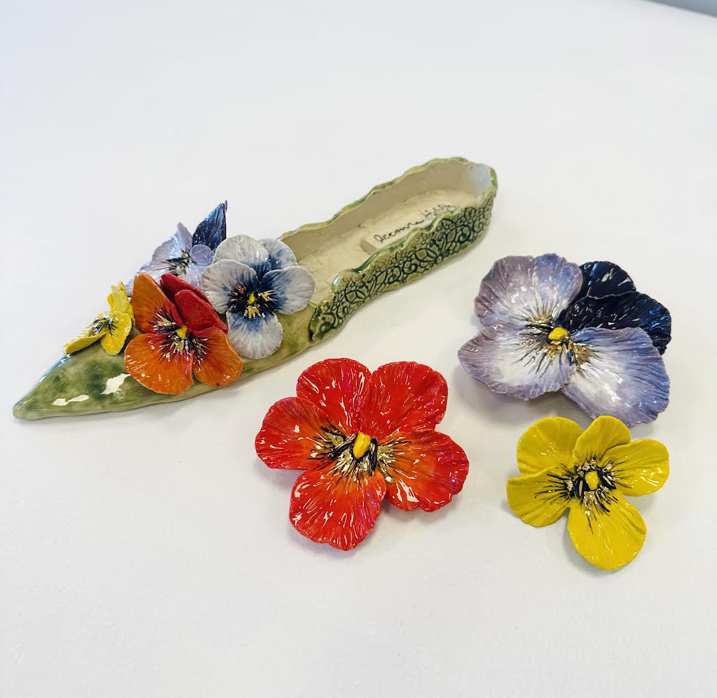 Pointed Pansy Shoe ( wall Hanging)