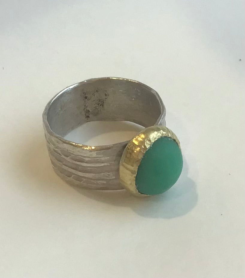 Chrysophase “Brancusi” 3 groove ring