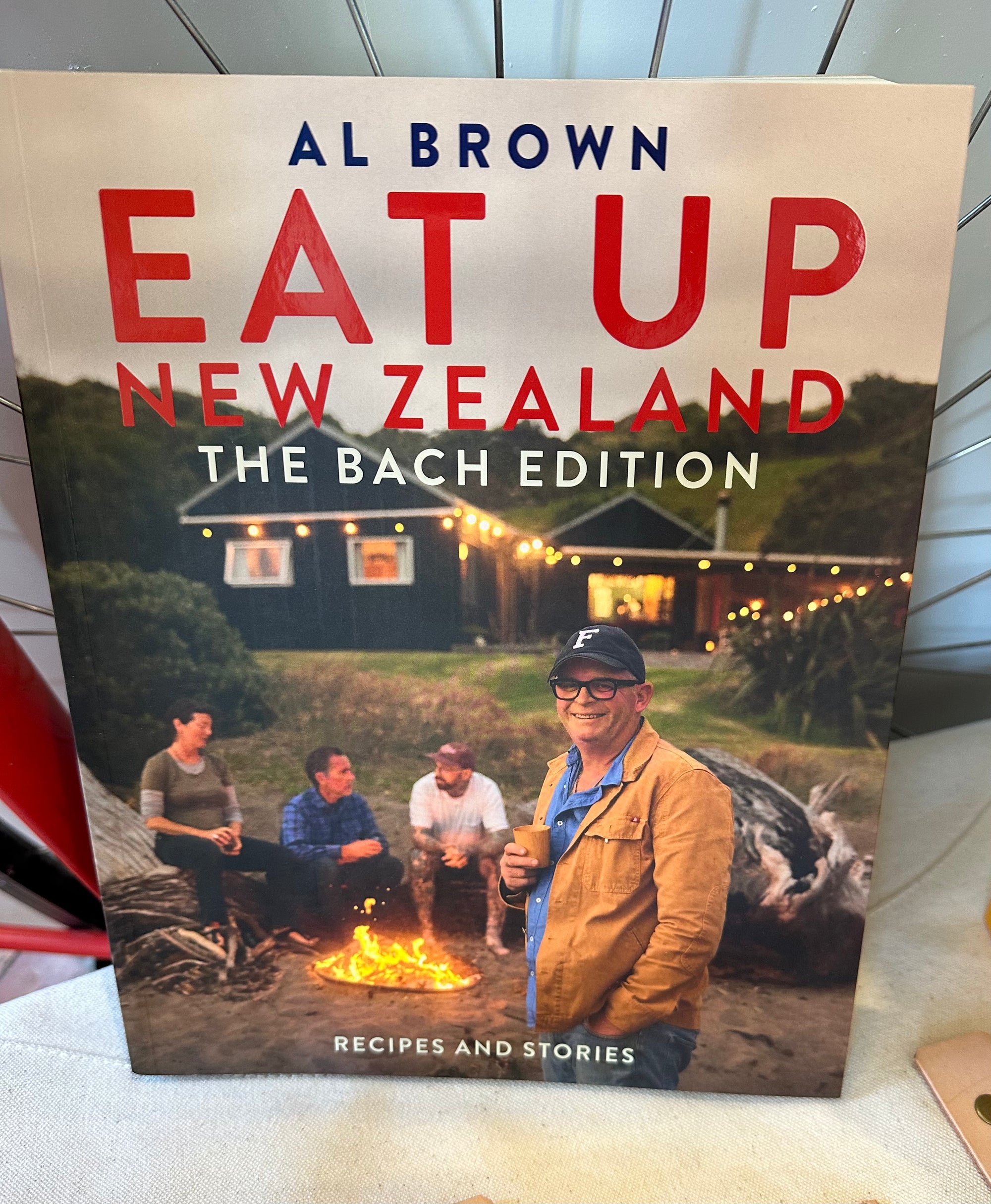 Eat Up New Zealand - Bach Edition