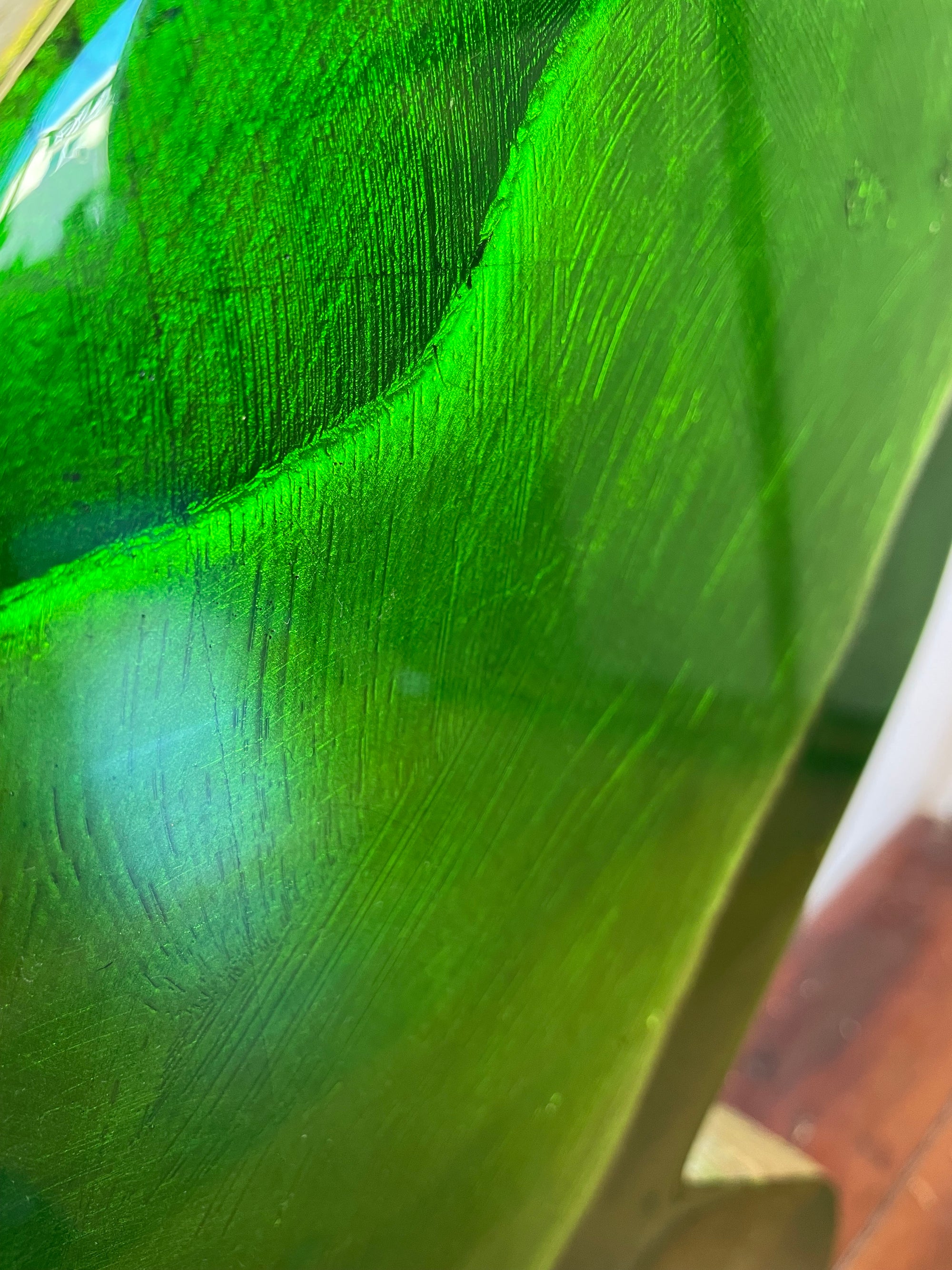Juicy Kiss - Mossy Green Love