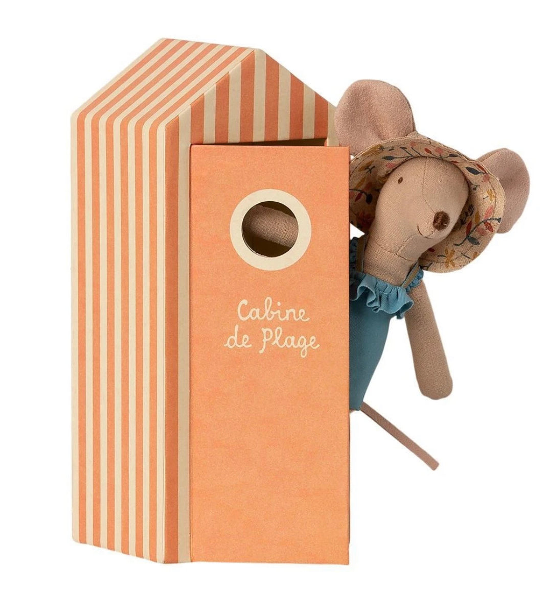 Mama Mouse with Beach cabin