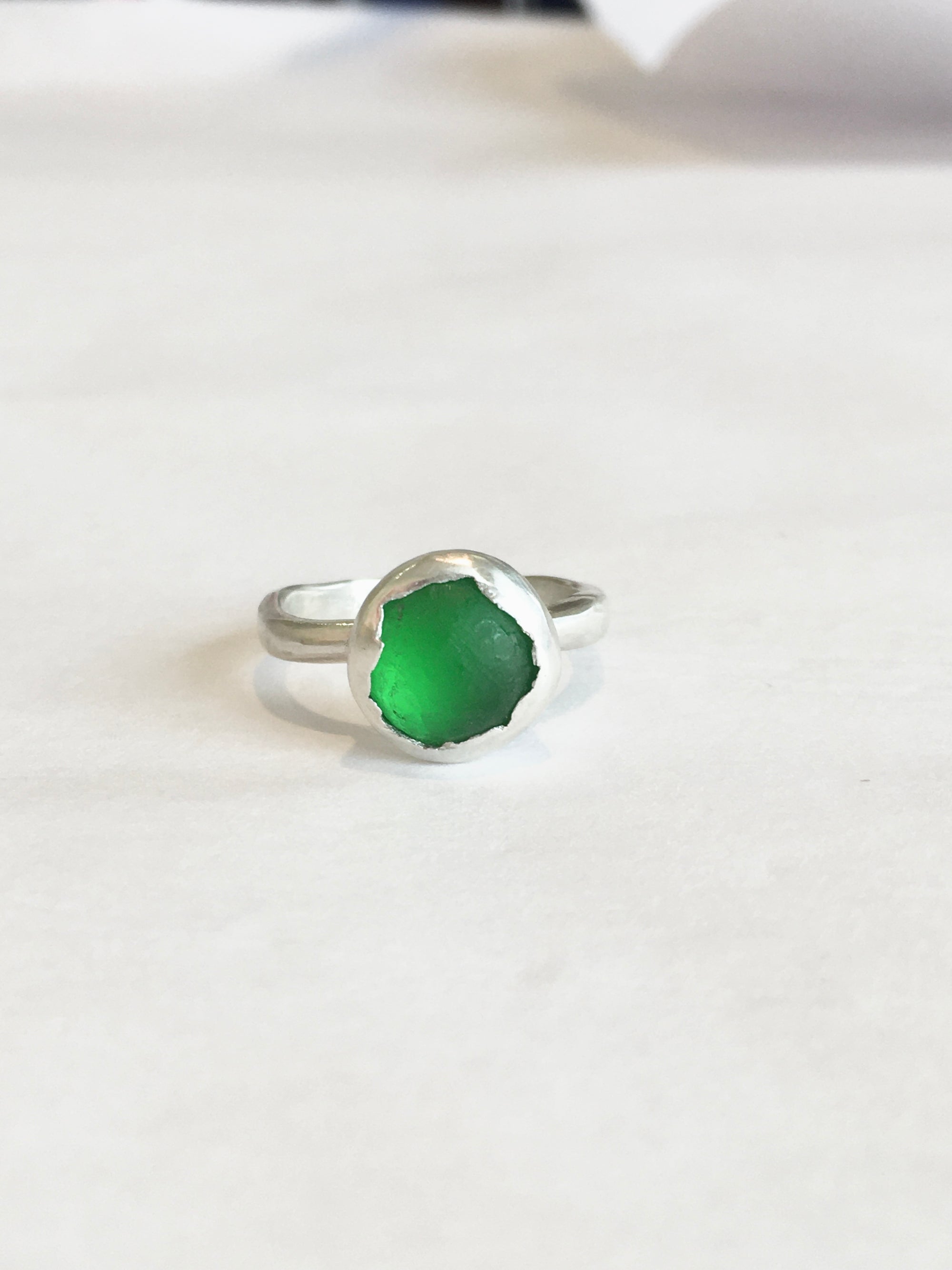 “Button” ring sterling silver and Emerald Green Resin